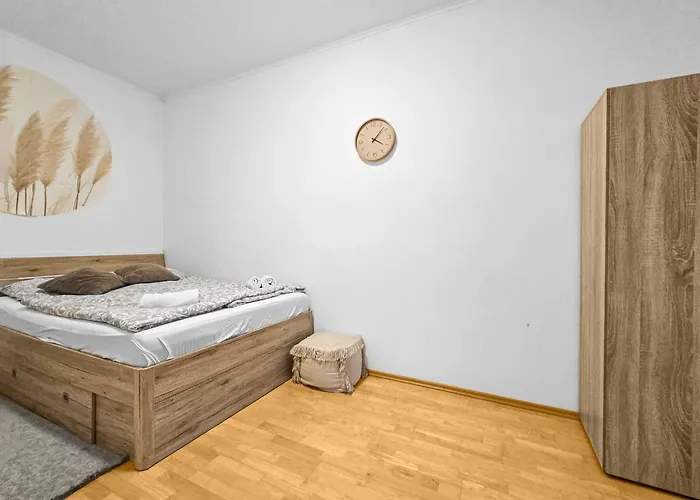 Apartmán Spacious Three-bedroom, Three King-size Beds *