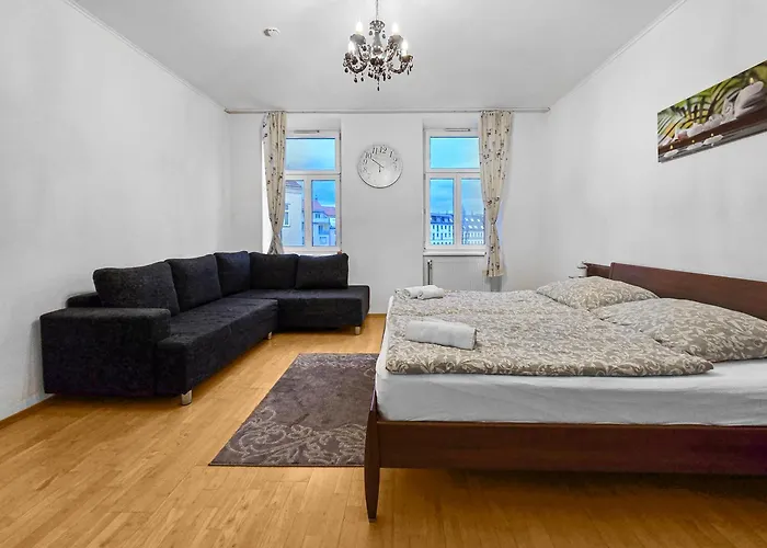 Spacious Three-bedroom, Three King-size Beds * Vídeň